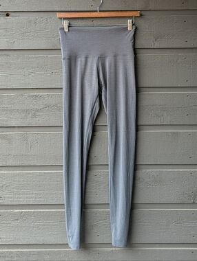 NWOT Unbound Merino Leggings Gray Size XS Waistband Zipper Pocket